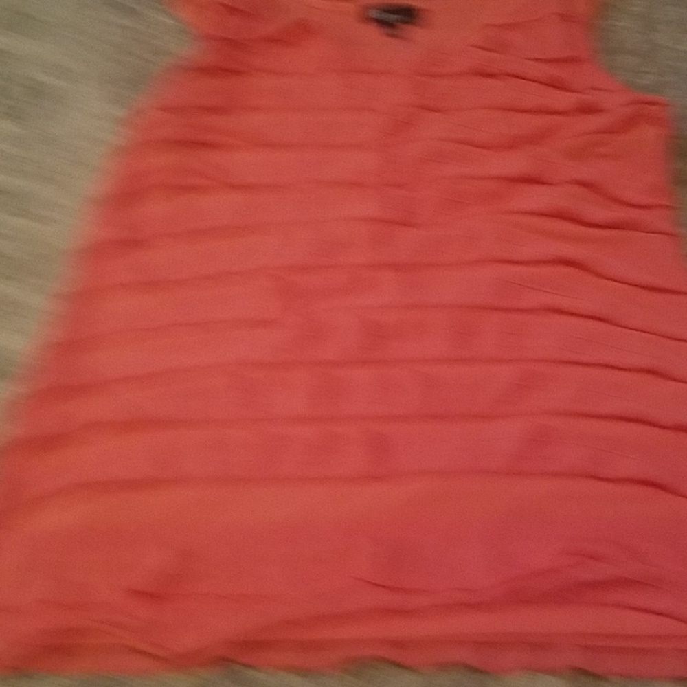 Sleeveless orange shirt, large